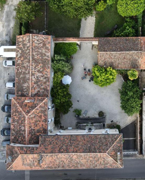 Gite Le Bonheur Hiersac ภายนอก รูปภาพ